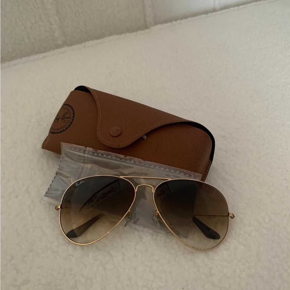 Ray-Ban Gold Aviator Sunglasses with Brown Case